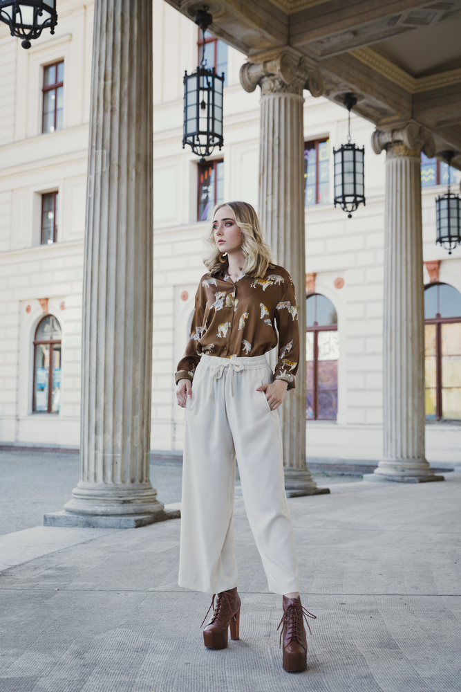 sesja kobieca w plenerze